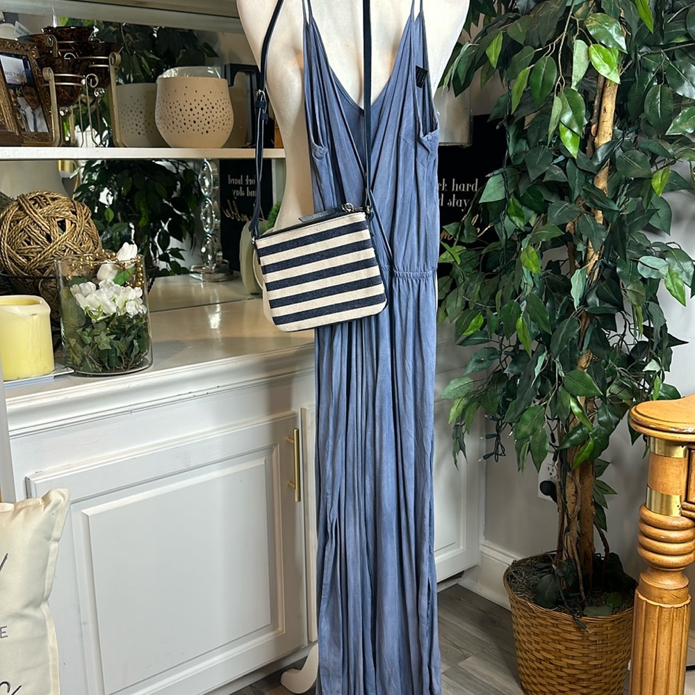 EUC Rue 21 Blue Spaghetti Strap Deep V High Side Split Jumper, Small
